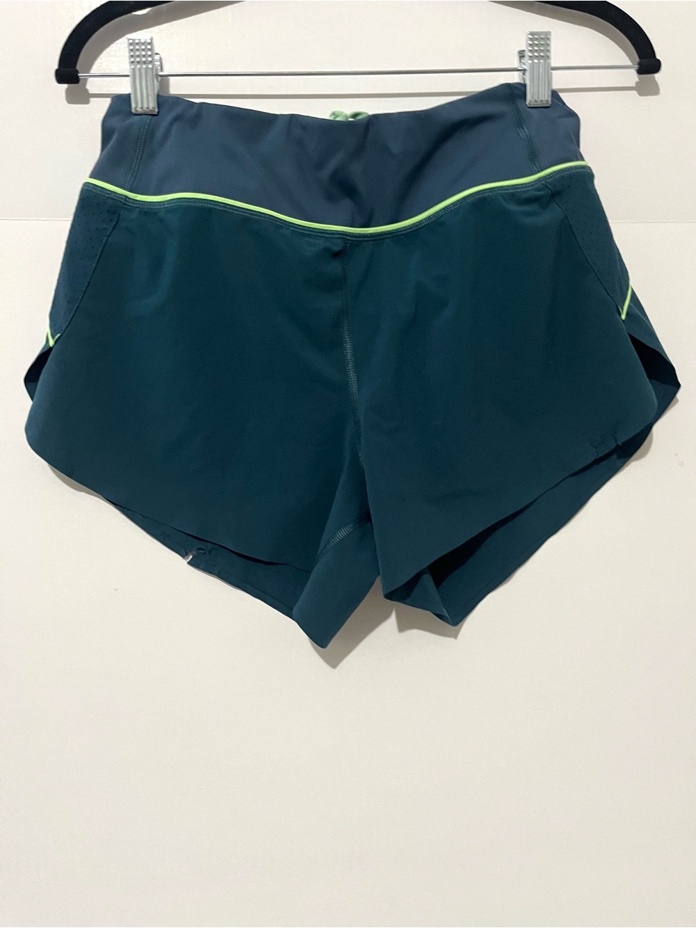 ATHLETA Women’s Athletic Running Shorts in Teal with Lime Trim